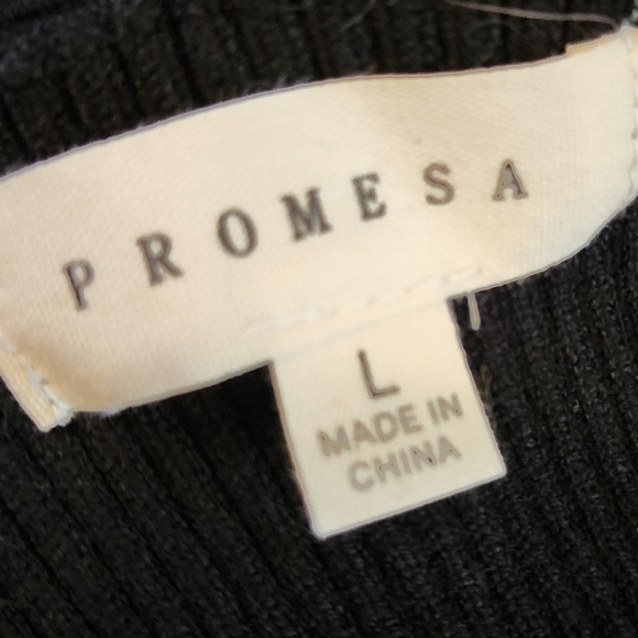 NWT Puff-Sleeve Keyhole Sweater Sz L - Picture 5 of 5